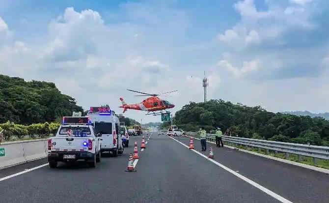 石林高速公路汽车救援案例
